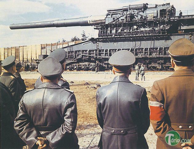 historical-photos-rare-pt2-hitler-gustav-railway-gun.jpg