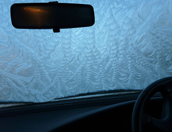 frozen-frosted-cars-221__605.jpg