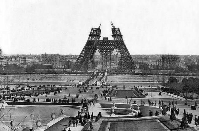 1880.에펠탑 건설공사.png