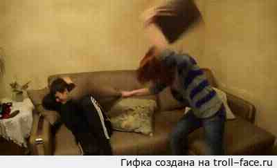 funny-gif-sister-and-brother-fight.gif