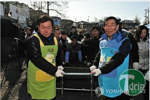 장갑이깨끗깨끗.jpg : 시장님 사진찍으실 시간이에요.jpg