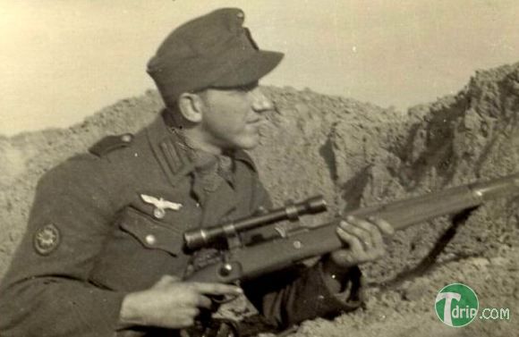 Gebirgsjäger_with_K98_sniper_version.jpg