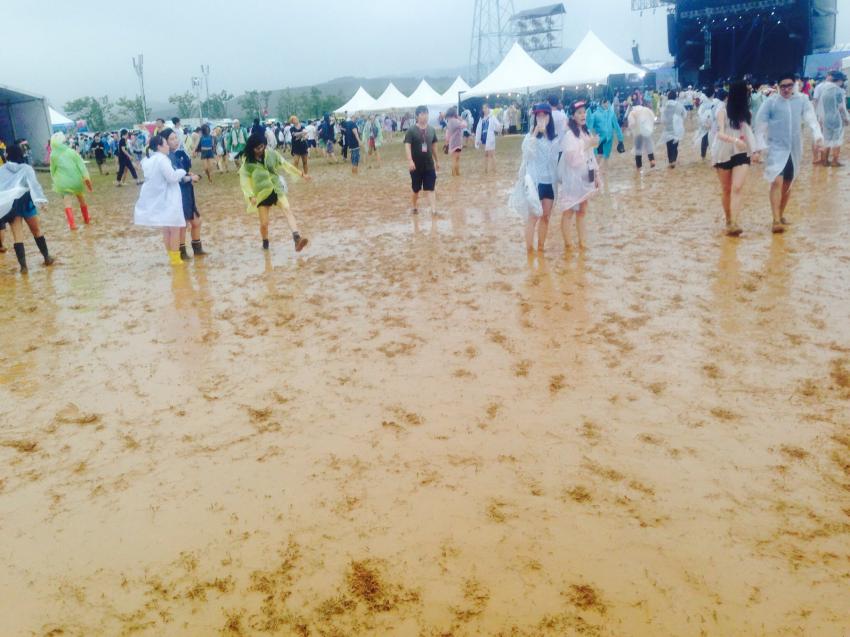 개드립 - 안산벨리 록페스티벌 사건사고(약스압) : 76a61b820b3211568a7ed3dfac52eb45.JPG web_1850094532_1de7febc_IMG_0672.JPG