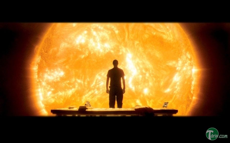 looking-at-the-burning-sun-5362.jpg