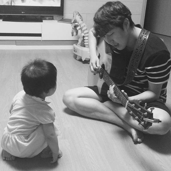 개드립 - 잘 들어 이게 우리 가족 밥 줄이야.jpg : 00688c9eab8d87f60e45a1aa3da98fb7.jpeg 6f83fbae69edd181cf712058143f0f11.jpeg