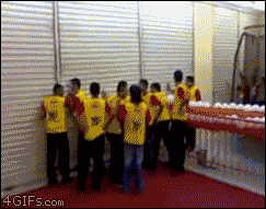 001bc4e5da327abc4d85b9505ae50104.gif : 실제 좀비들.gif