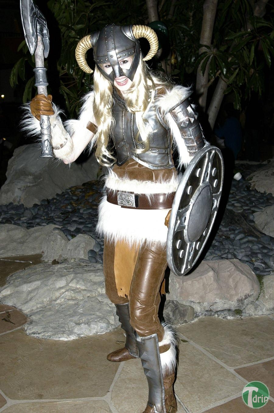 skyrim-cosplay.jpg : 스카이림 코스프레.jpg