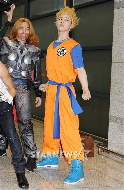 5.jpg : 슈퍼주니어 입국사진.jpg