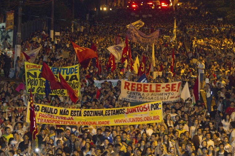 reu-brazil-protests_-6-760x506.jpg