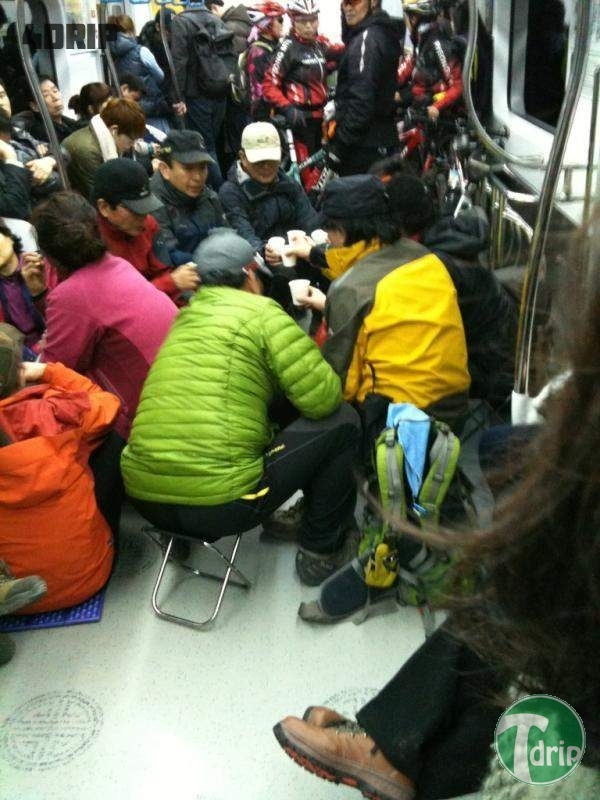 1.jpg : 반도의 흔한 지하철풍경.jpg