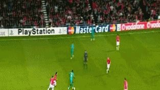 111350374F02B90B2B920B.gif : 찌느님 소름태클 모음.gif