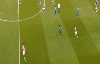 153371374F02B911055F2E.gif : 찌느님 소름태클 모음.gif