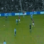 1478FF374F02B4E032AAB3.gif : 찌느님 소름태클 모음.gif