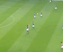 1803EE374F02D2432504D8.gif : 찌느님 소름태클 모음.gif