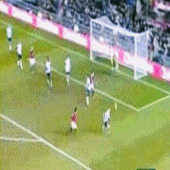154FB9374F0304DC0EAB1C.gif : 찌느님 소름태클 모음.gif
