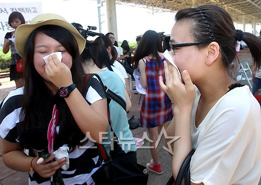 세상에서 가장 쓸때없는 눈물.jpg : 