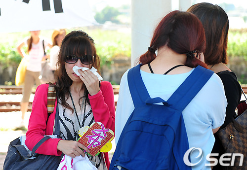 세상에서 가장 쓸때없는 눈물.jpg : 