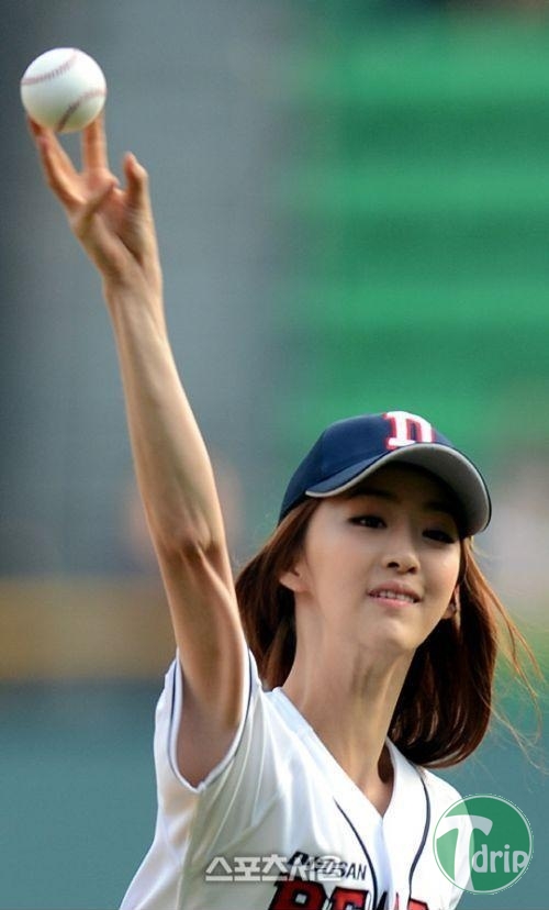 1 (6).jpg : 외계인 시구.jpg