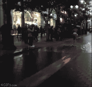 1 (1).gif : 바닥이 미끄러웡.gif