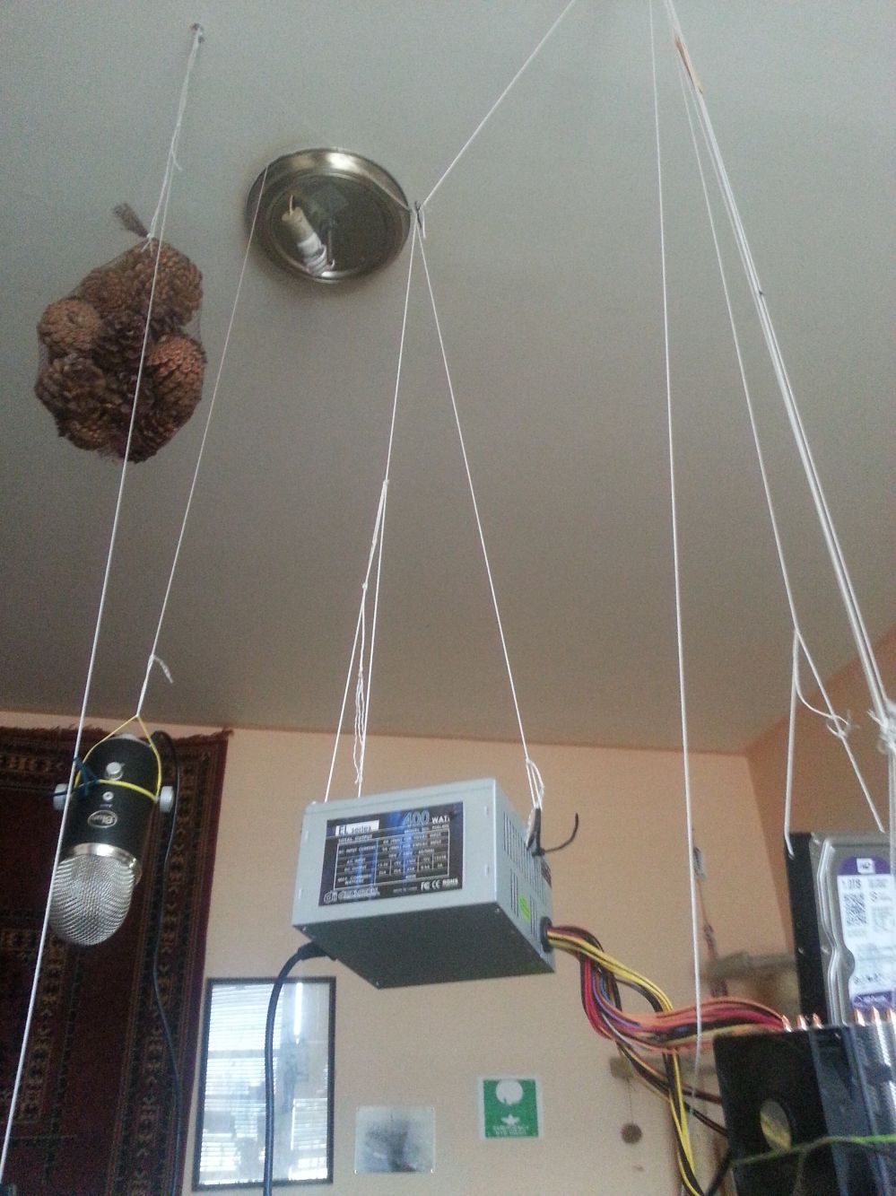 1444328199199.jpg : 컴퓨터 케이스를 깜빡했네???