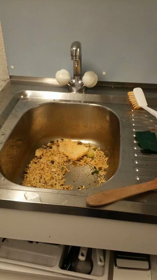 IMG_939372450479.jpeg : 해외에서도 계속되는 미개...센송합니다.jpg