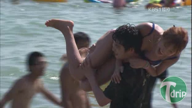 1343495189.jpg : 여름에 뉴스를 봐야하는 이유.jpg