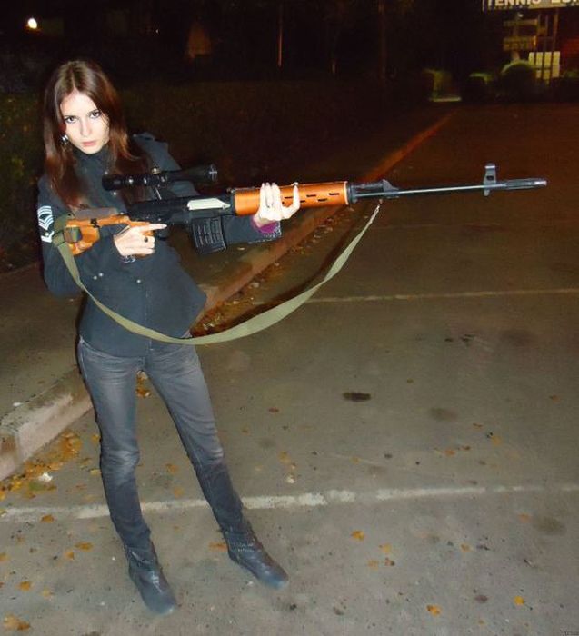 5aac139699a7826ef40a0aa31238fd96.jpg : (약후방)총쏘는 여자는 아름답다