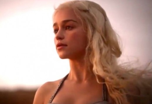 _00002_00182_-_���纻.jpg : 에밀리아 클라크 실제 성격