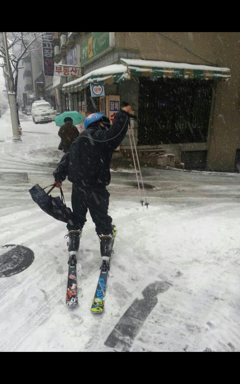 도미노 피자 배달부의 직업정신.jpg