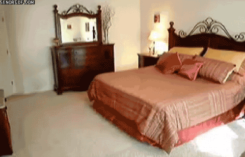 funny-gifs-under-the-bed-tv-lift.gif : 완전자동 침대형 TV
