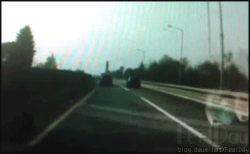 4068f4a6f224e26c842508c0ead7224b.gif