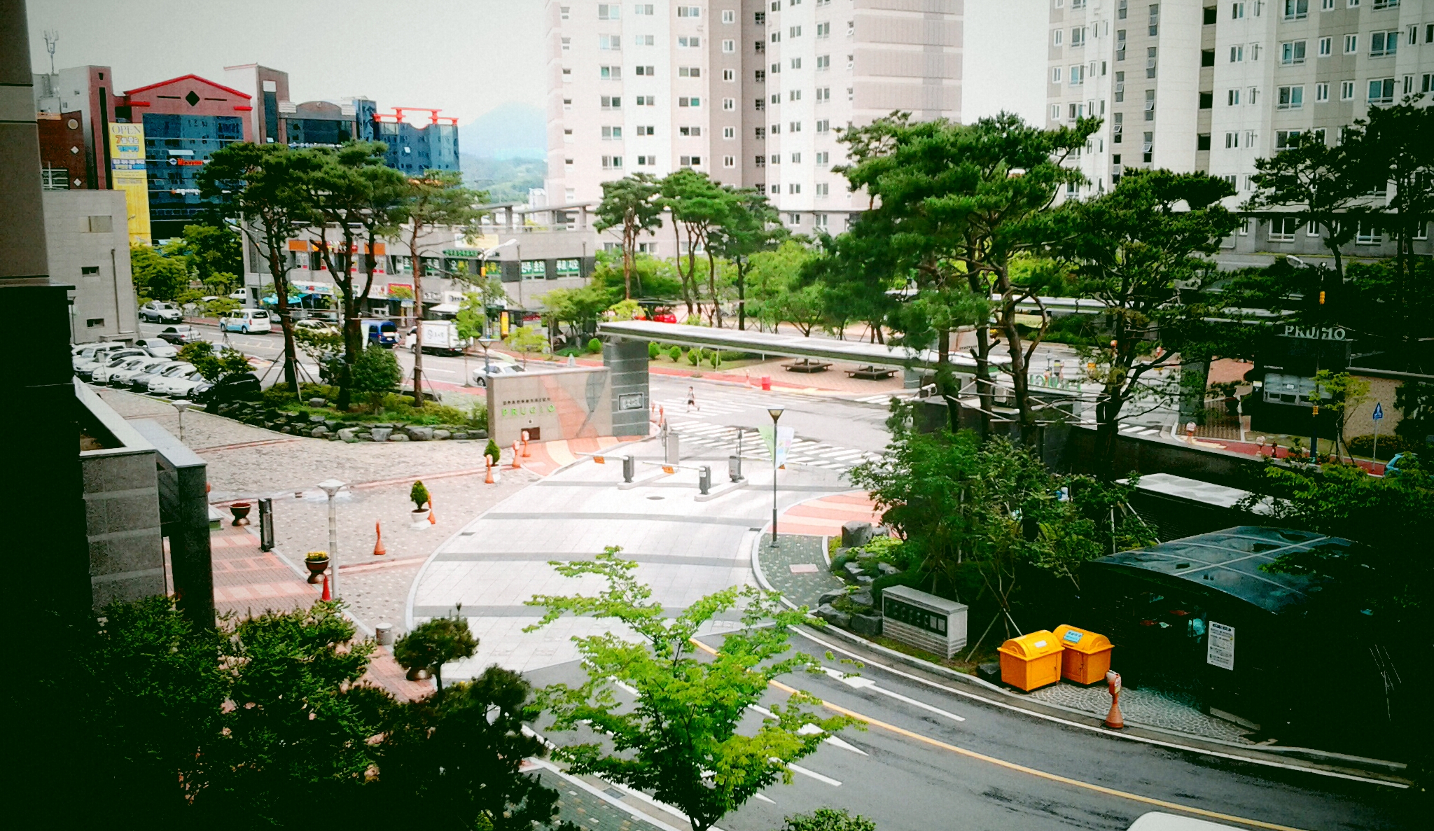 1341468263524.jpg : 내 방 창문 밖