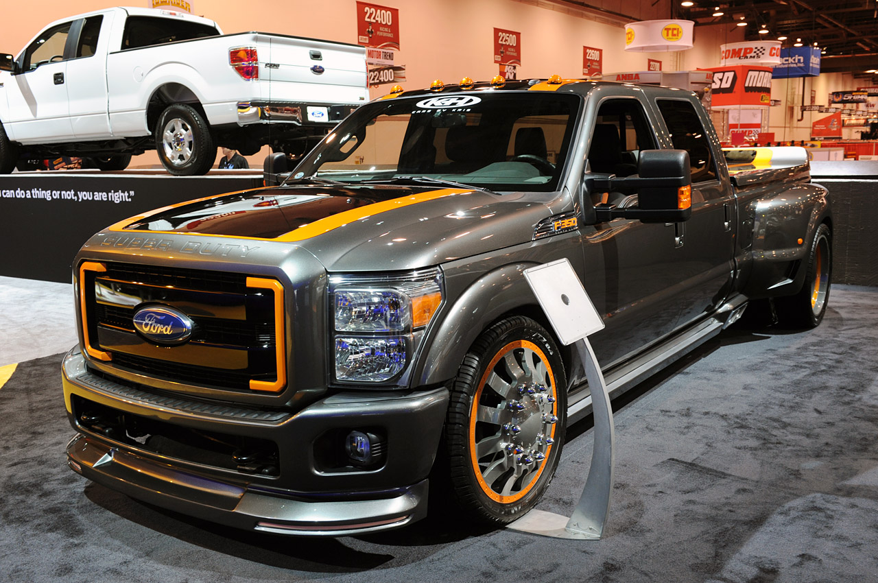 Airhead Kustoms Ford F-350 Super Duty live-2.jpg