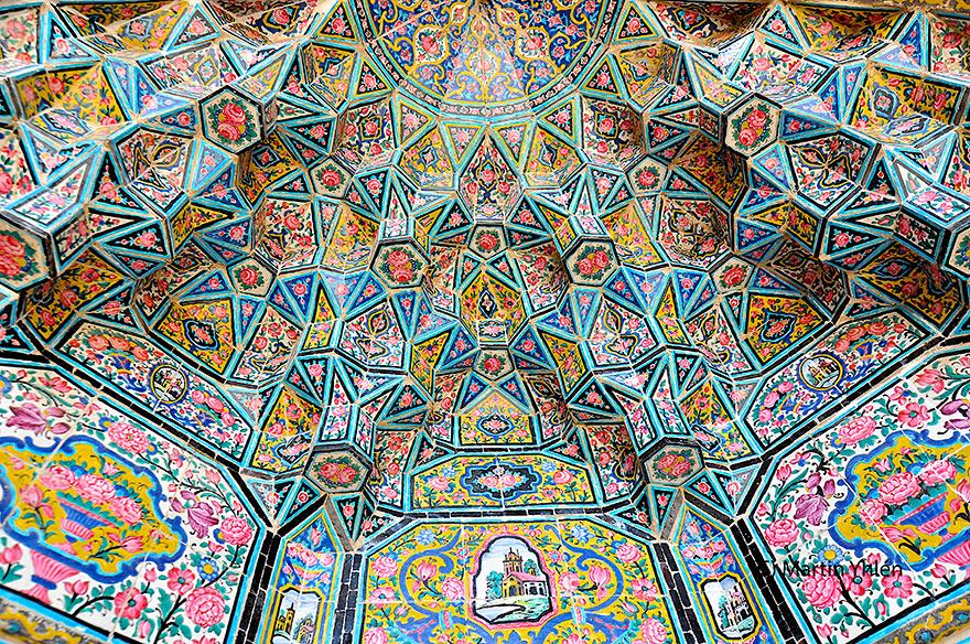 nasir-al-mulk-mosque-shiraz-iran-12.jpg